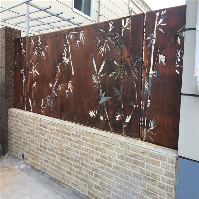 Rust Bamboo Cutting Style Garden Art Screen